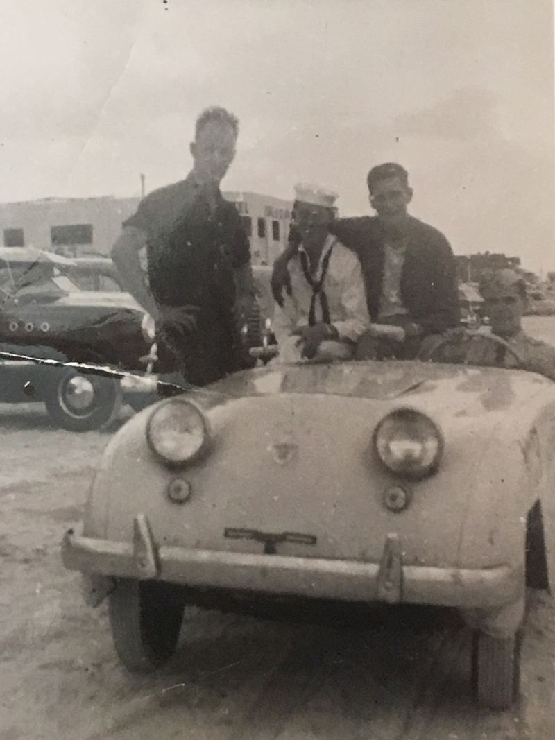Illustration for article titled What car/vehicle is this?
